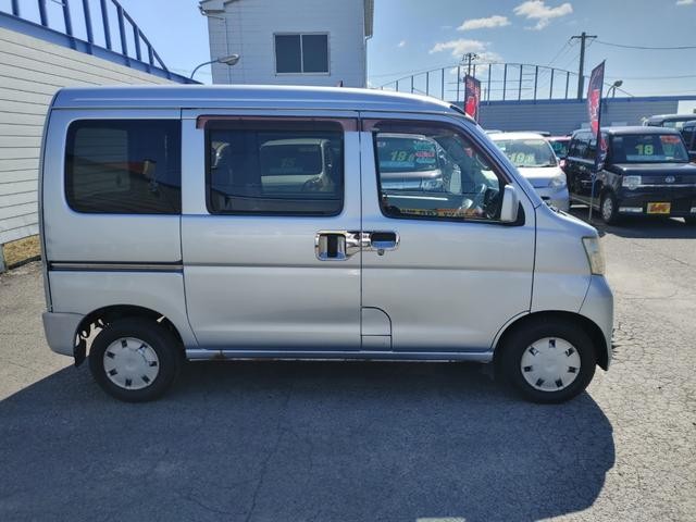 0902355A30260312W00103.jpg