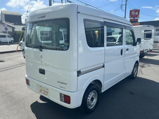 0580637A30260807W00111.jpg