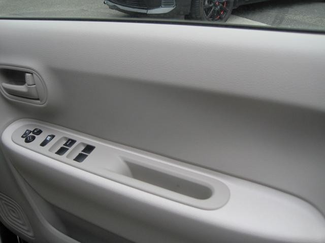 1101641A30260808W00315.jpg