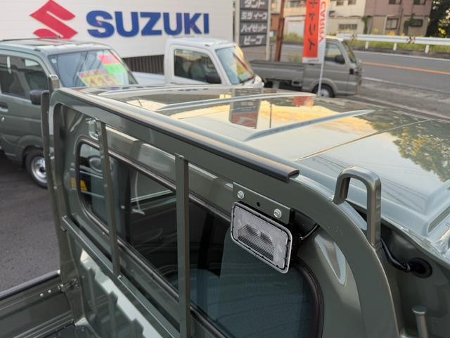 0805280A30260902W00109.jpg