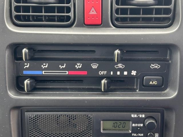0701391A30260906W00113.jpg