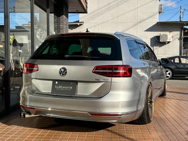 1002353A30260131W00102.jpg