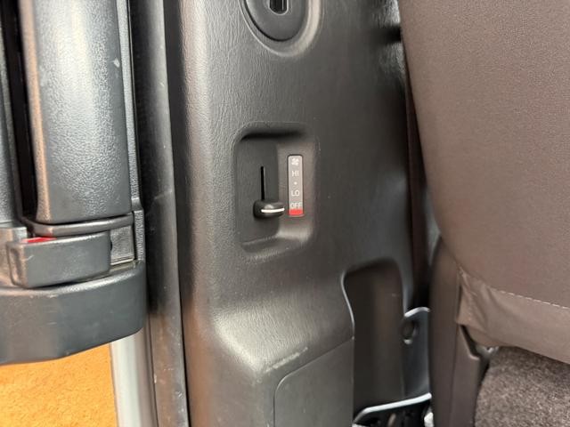 0903116A30260629W00118.jpg