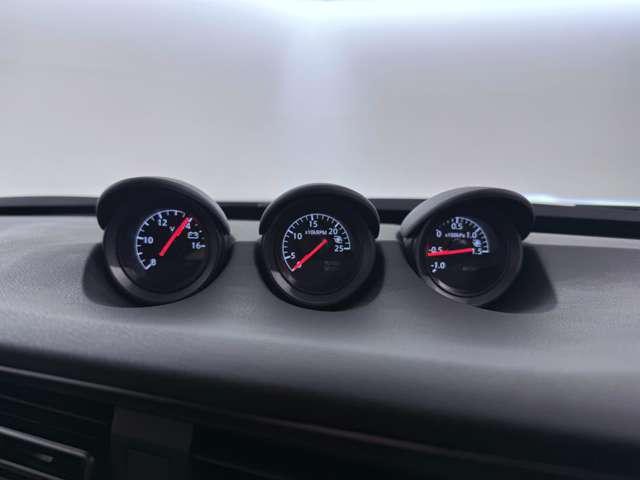 eaac76f3b96863f6d40b15c93653d33e.jpg