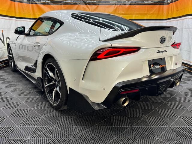 9800383A30260928W00117.jpg