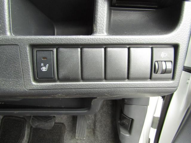0903304A30260714W00217.jpg
