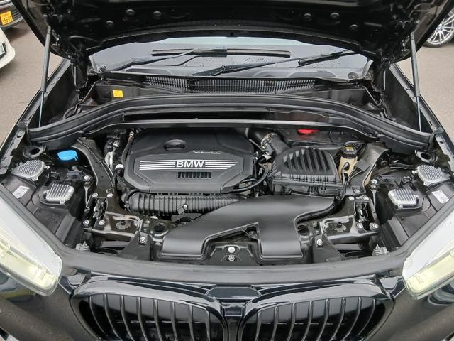9510417A30260906W00114.jpg
