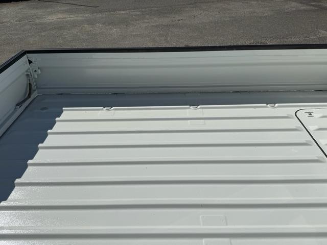0124925A30261005W00218.jpg