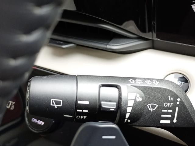 0620028A30260905W00218.jpg