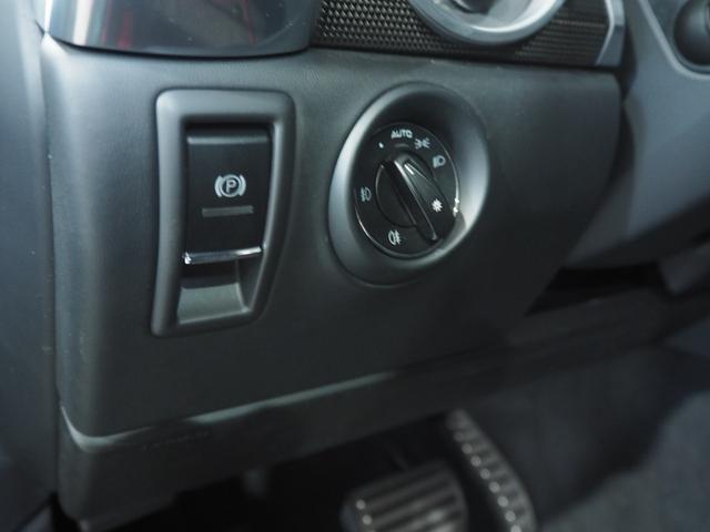 9200528A30240728W00115.jpg