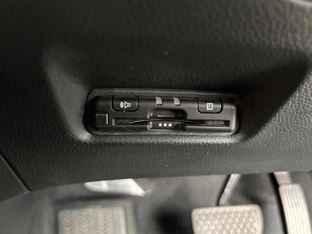 0123706A30260825W00111.jpg