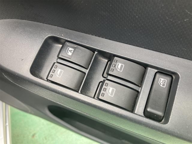 0205333A30260929W00108.jpg