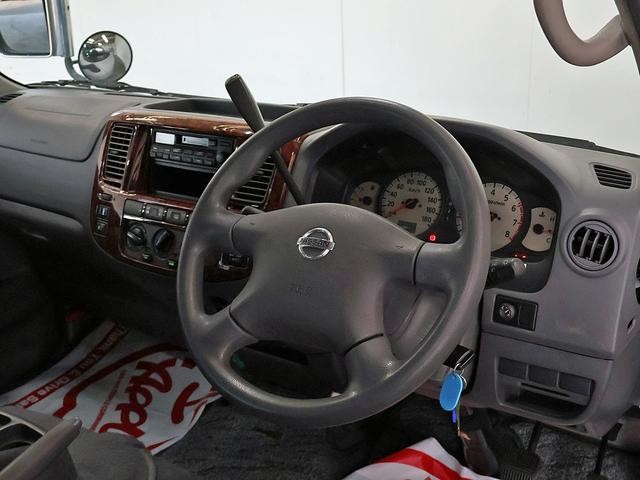 0204624A30260927W00208.jpg