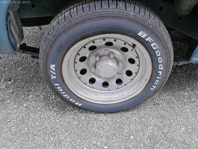 9510199A30260815W00112.jpg