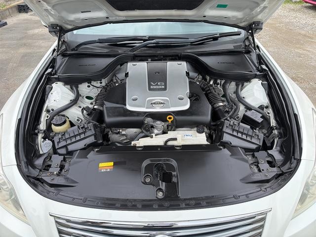 0541891A30260705W00217.jpg