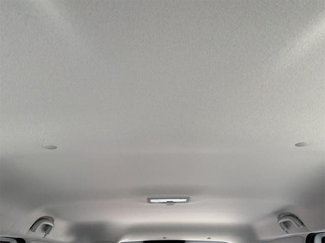 0561155A30260918W00311.jpg