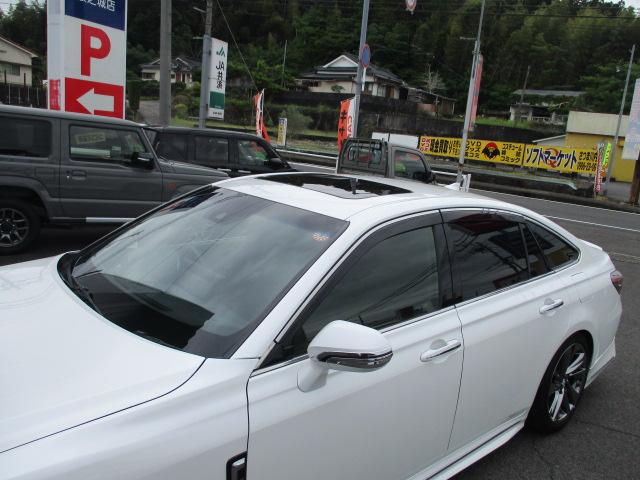 1101709A30260508W00115.jpg