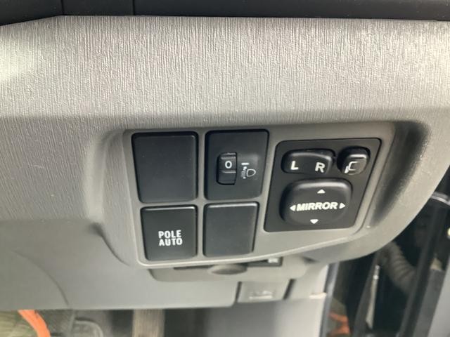 1120026A30261010W00107.jpg
