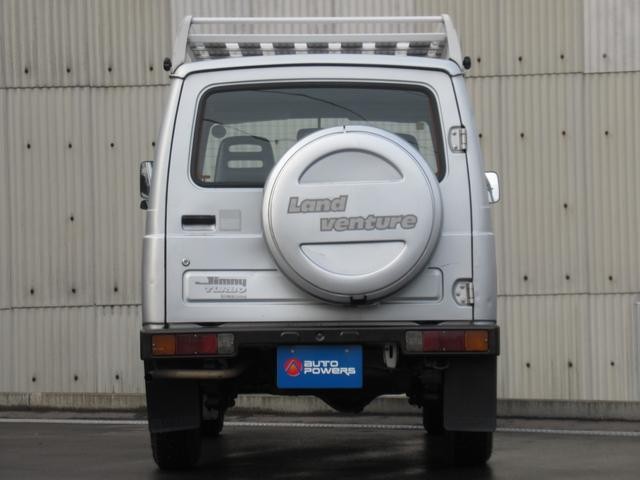 24112940_carP_l_4.jpg