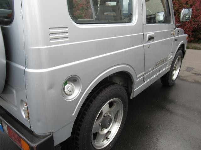 24112940_carP_l_9.jpg