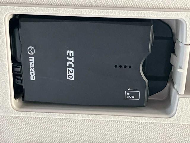0561549A30261026W00119.jpg