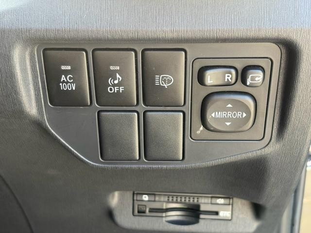 0520440A30260914W00109.jpg