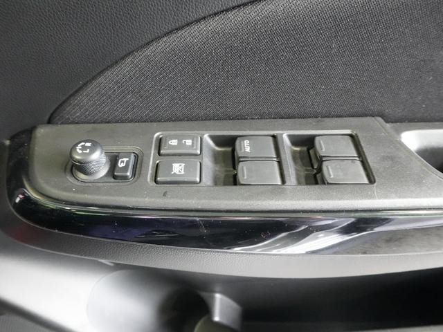 0505197A30260920W00218.jpg