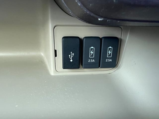 1001933A30260305W00112.jpg