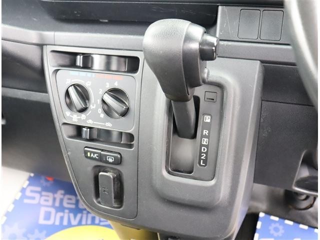 0501938A20260824G00410.jpg