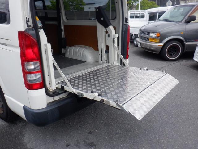 0709200A30260427W00107.jpg