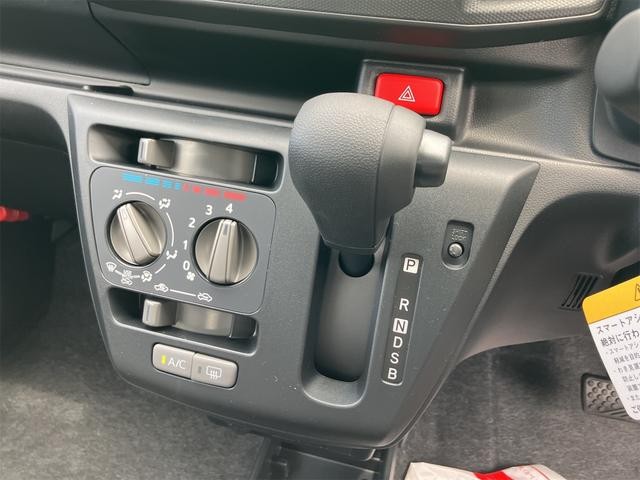 0207701A30260818W00507.jpg
