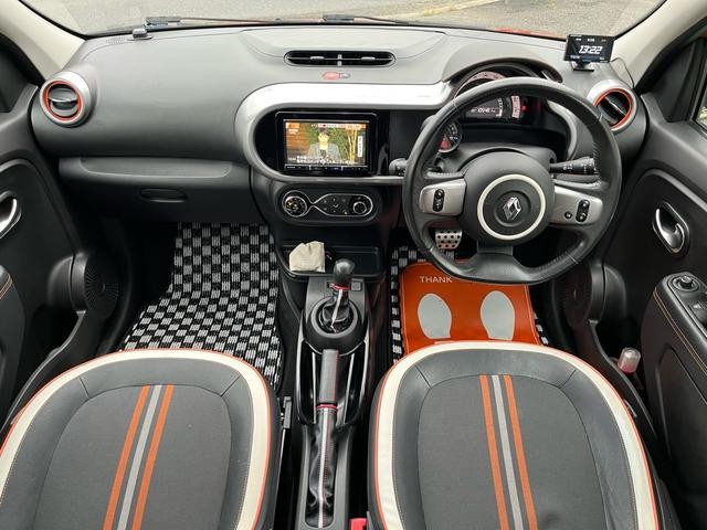 0510924A30260926W00115.jpg