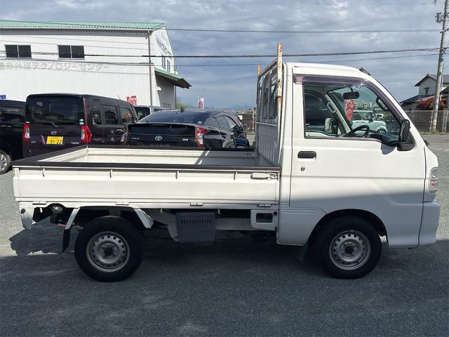 0805054A30260424W00103.jpg