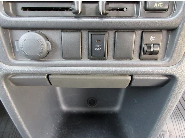 0200204A30260901W00116.jpg