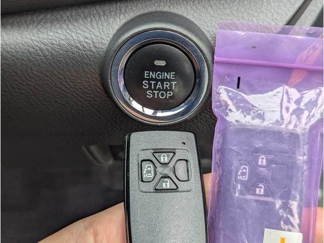 1001990A30260713W00105.jpg