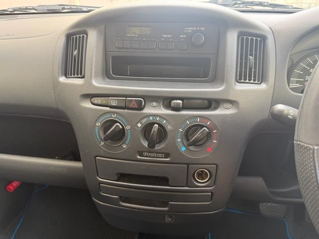 0700378A30260712W00109.jpg