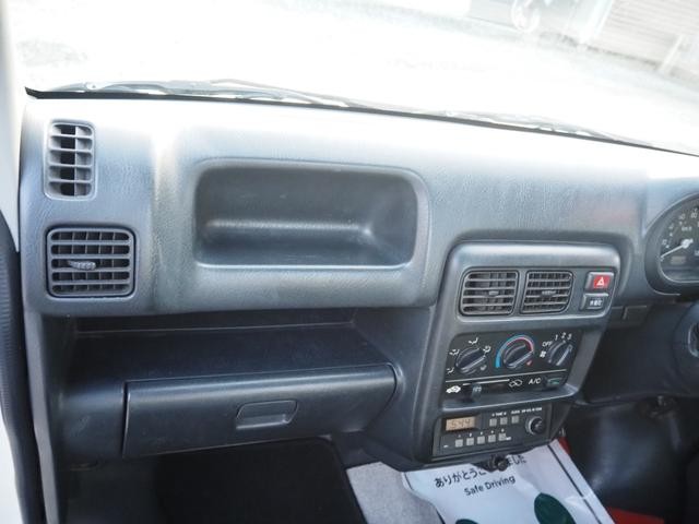0904095A30260902W00119.jpg