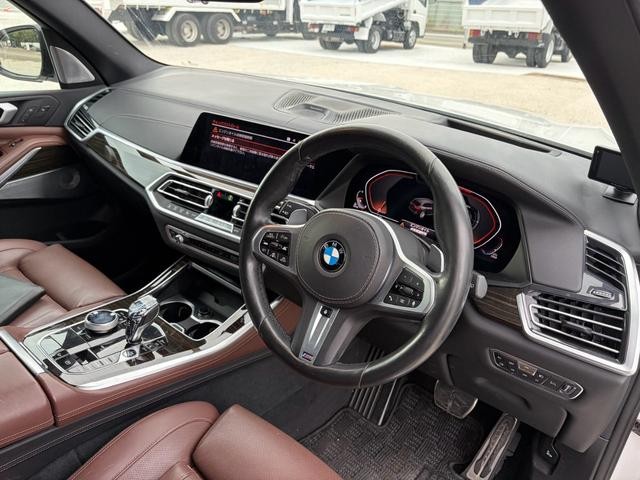 0704355A30260817W00116.jpg