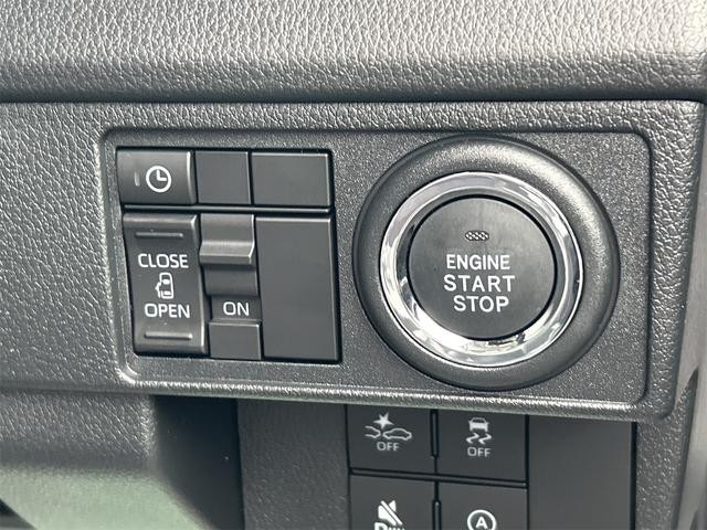 0404411A30260923W00209.jpg