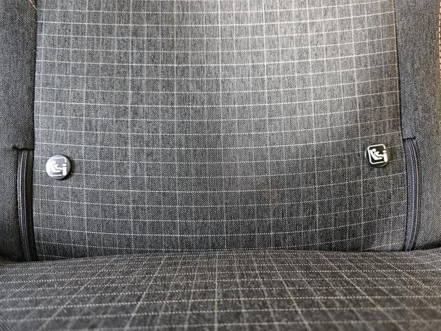 0128585A30260917W00114.jpg