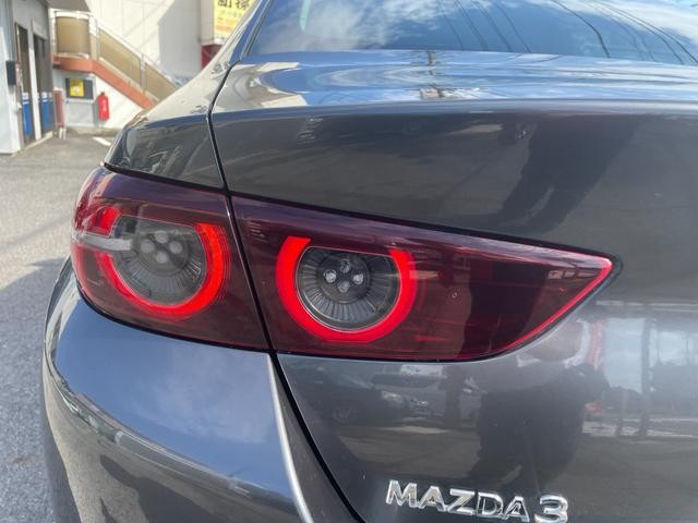 0205027A30260807W00318.jpg