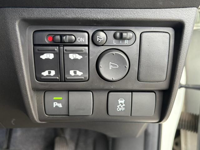 0500063A30260923W00107.jpg