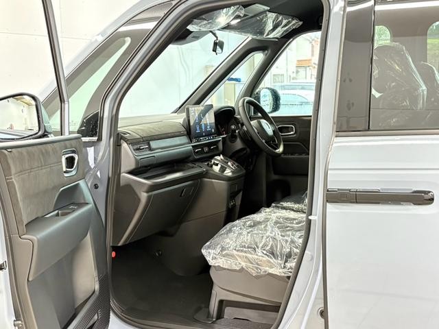 0510937A30260921W00112.jpg