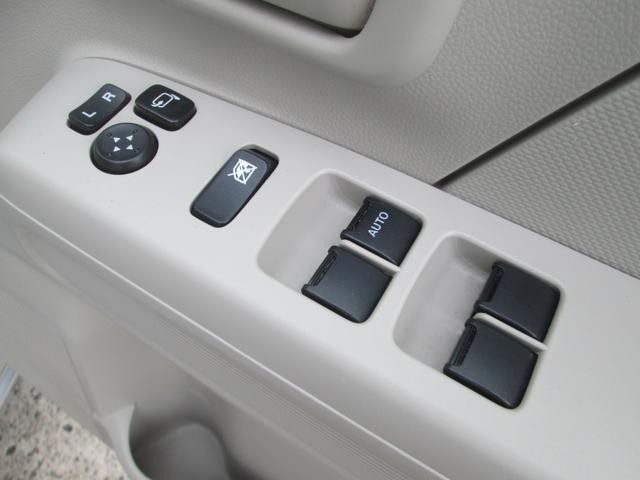 0550673A30260821W00509.jpg
