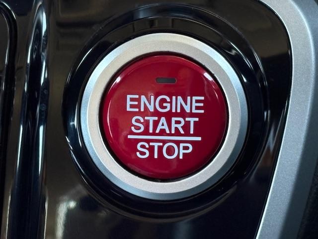 0901594A30260312W00112.jpg