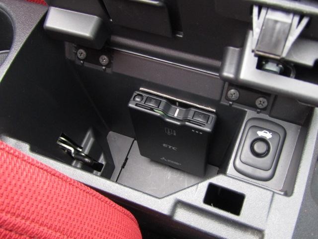 0506241A30260918W00208.jpg