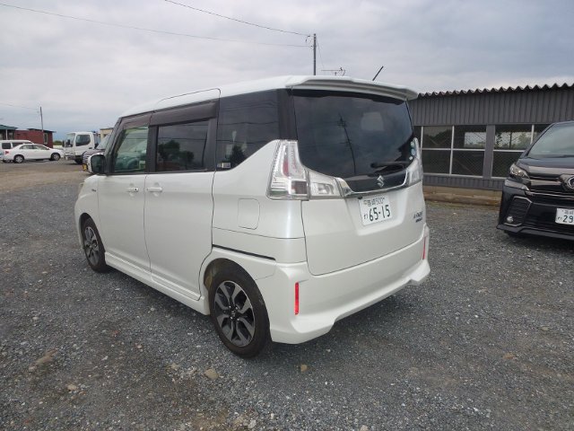 eecbb16dbd357c81cb84ba56c3012bee.jpg