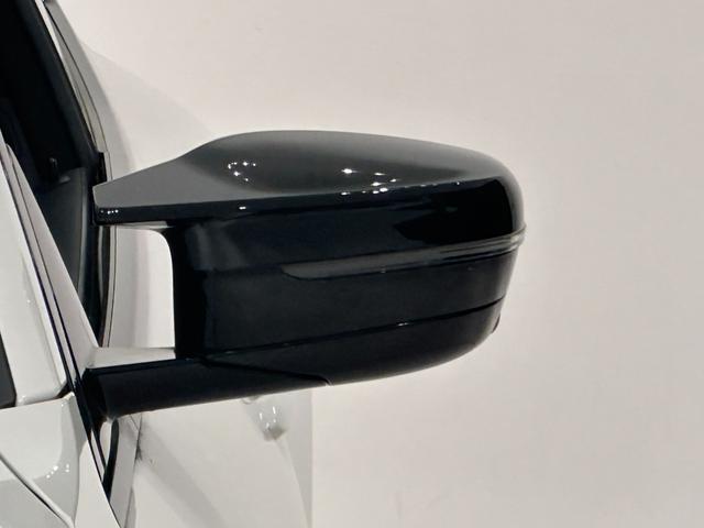 9572403A30260423W01014.jpg