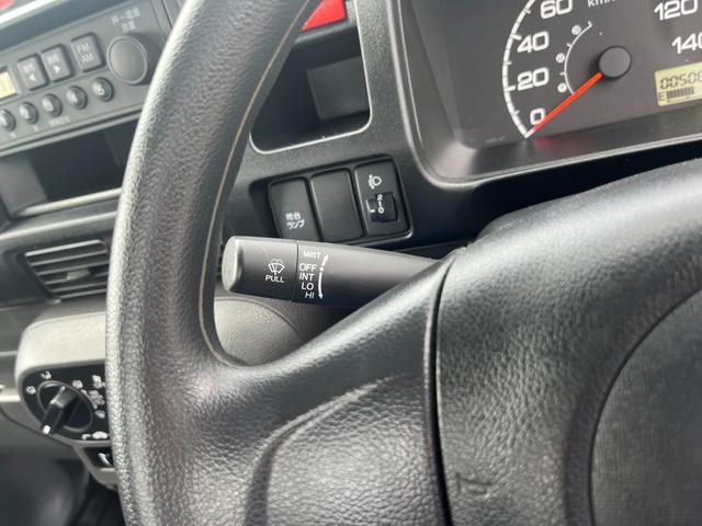 1200379A30260523W00218.jpg