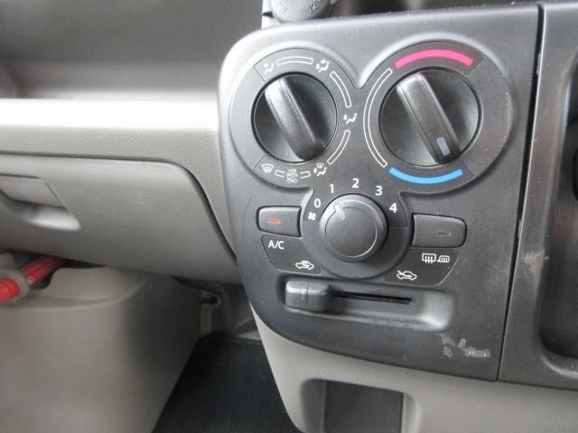 0900731A30260919W00213.jpg